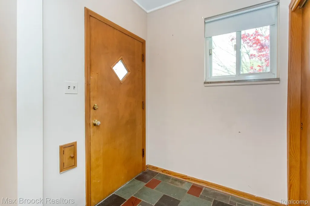 13565 Dixie Redford Charter Township MI 48239