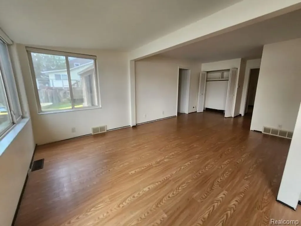 9125 Clinton Street Rose Township MI 48442