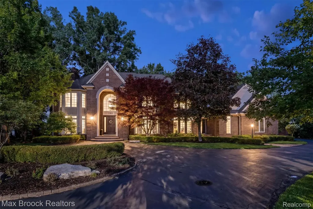 398 Shrewsbury Drive Orion Charter Township MI 48348