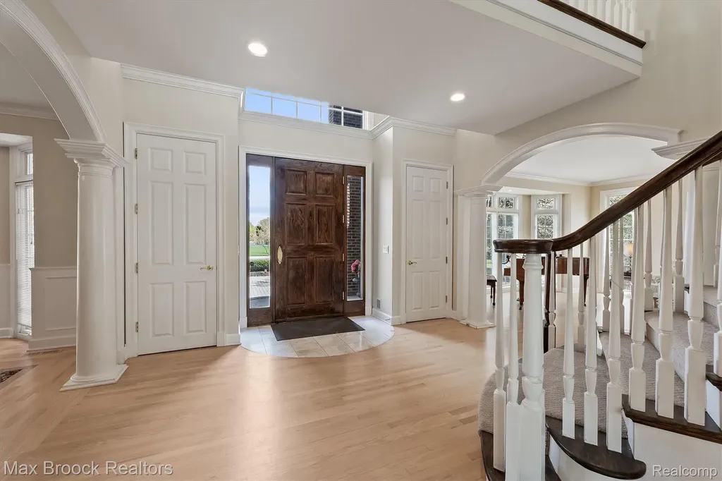 398 Shrewsbury Drive Orion Charter Township MI 48348
