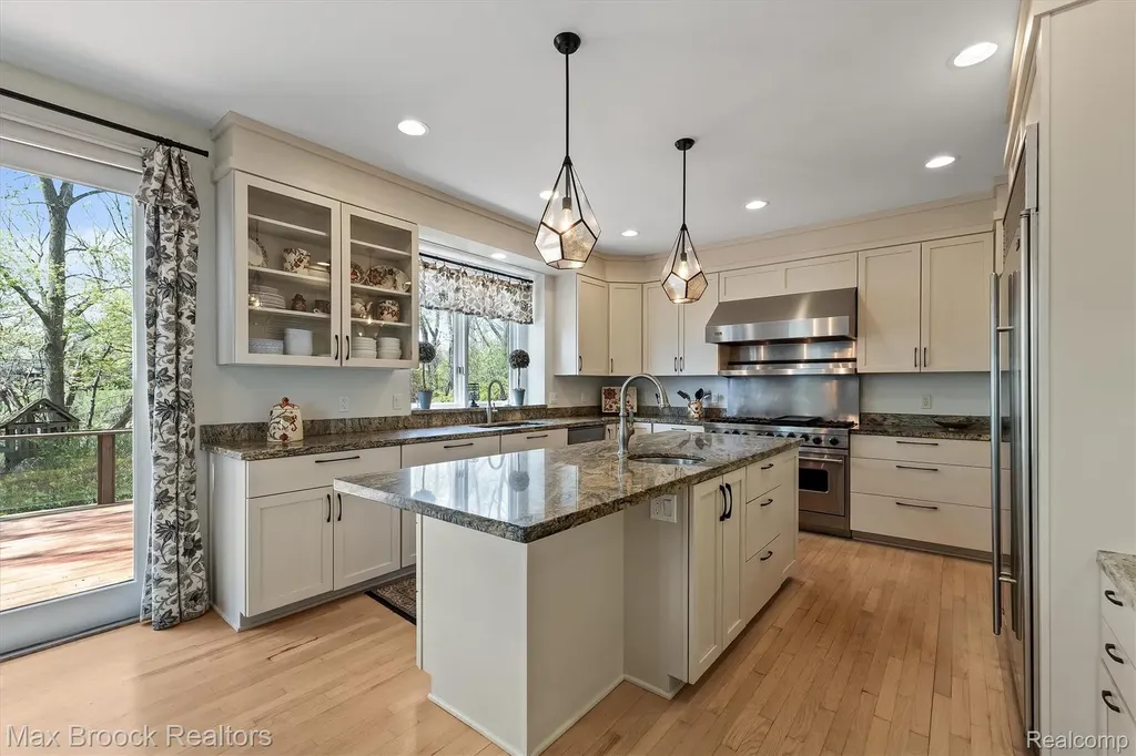 398 Shrewsbury Drive Orion Charter Township MI 48348