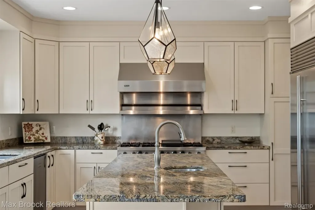 398 Shrewsbury Drive Orion Charter Township MI 48348