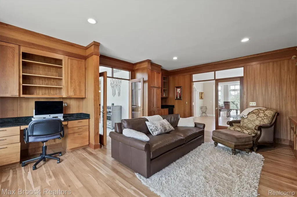 398 Shrewsbury Drive Orion Charter Township MI 48348