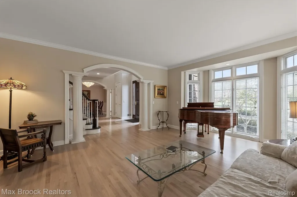 398 Shrewsbury Drive Orion Charter Township MI 48348
