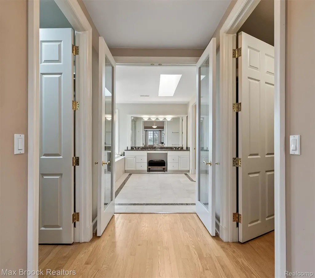398 Shrewsbury Drive Orion Charter Township MI 48348