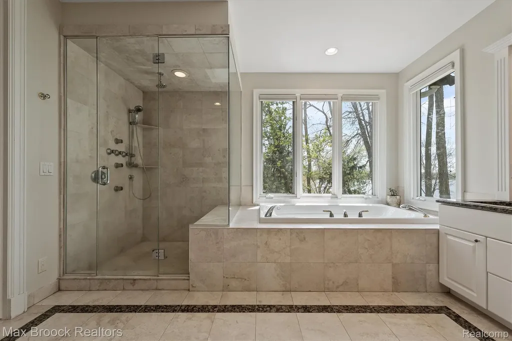 398 Shrewsbury Drive Orion Charter Township MI 48348