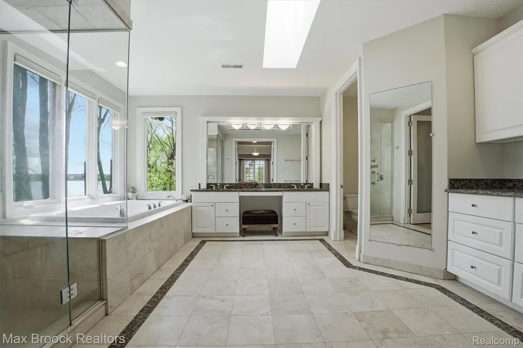 398 Shrewsbury Drive Orion Charter Township MI 48348
