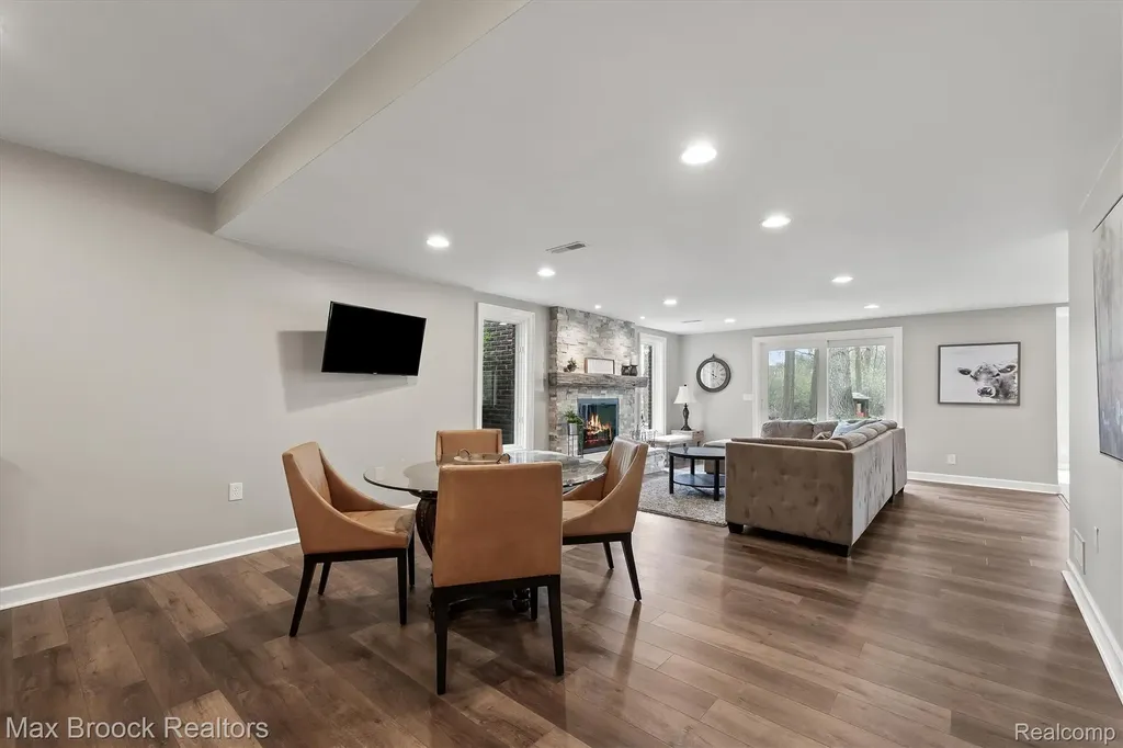 398 Shrewsbury Drive Orion Charter Township MI 48348