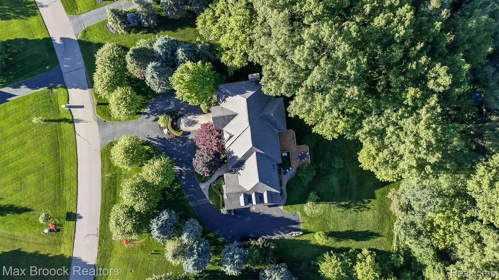 398 Shrewsbury Drive Orion Charter Township MI 48348