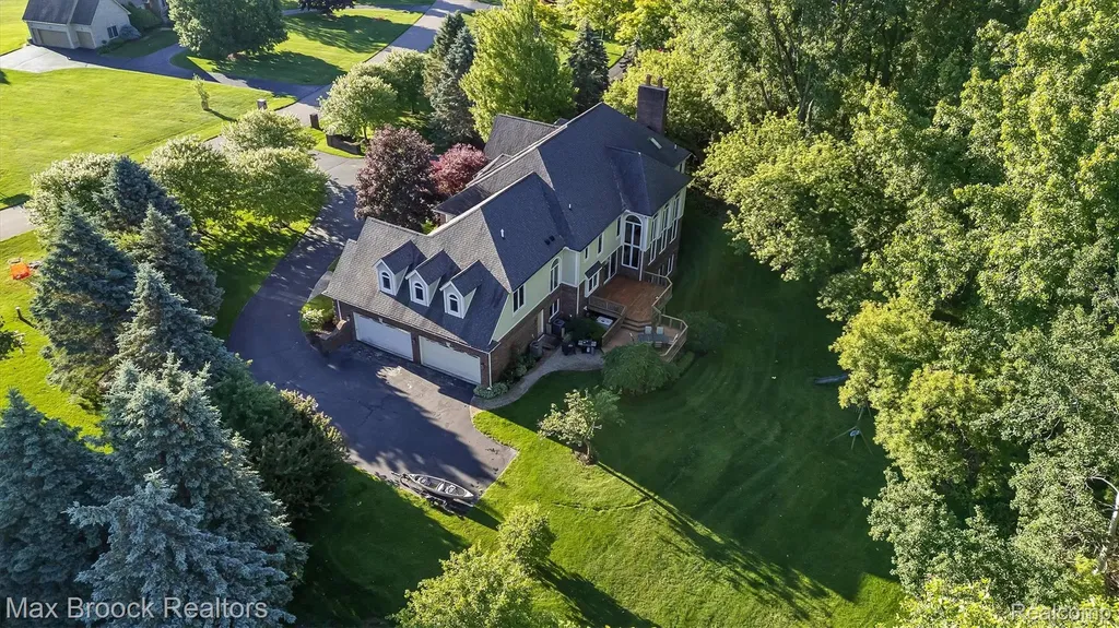 398 Shrewsbury Drive Orion Charter Township MI 48348