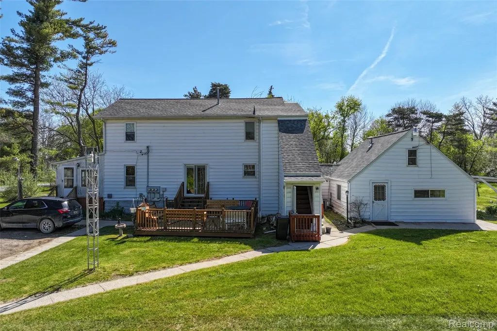 11472 E Lippincott Boulevard Davison Township MI 48423