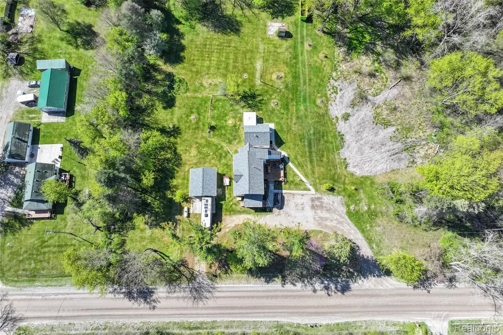 11472 E Lippincott Boulevard Davison Township MI 48423