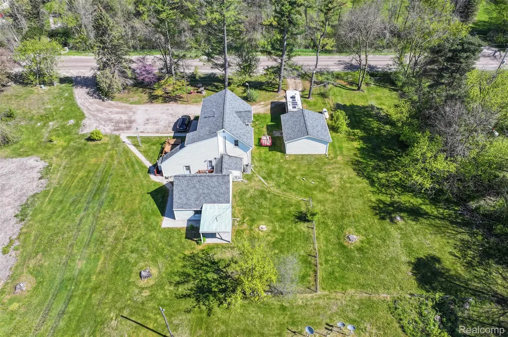 11472 E Lippincott Boulevard Davison Township MI 48423