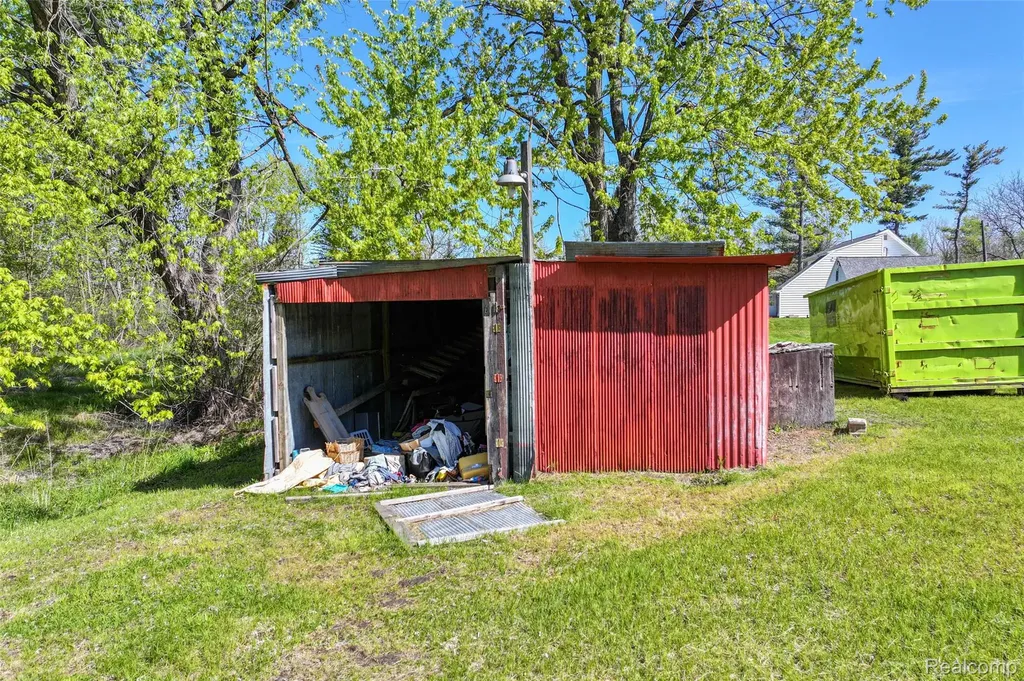 11472 E Lippincott Boulevard Davison Township MI 48423