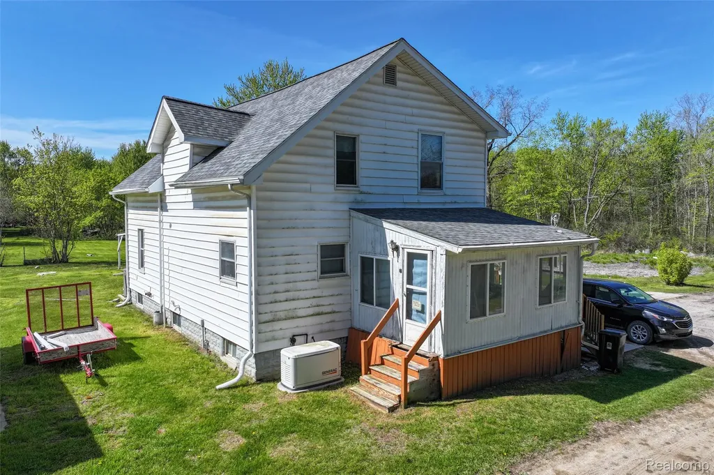 11472 E Lippincott Boulevard Davison Township MI 48423