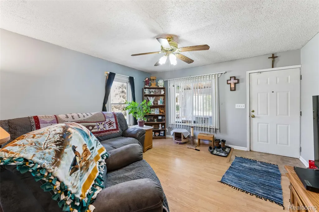 11472 E Lippincott Boulevard Davison Township MI 48423