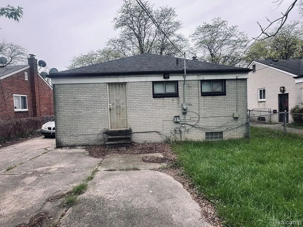 19180 Riverview Street Detroit City MI 48219