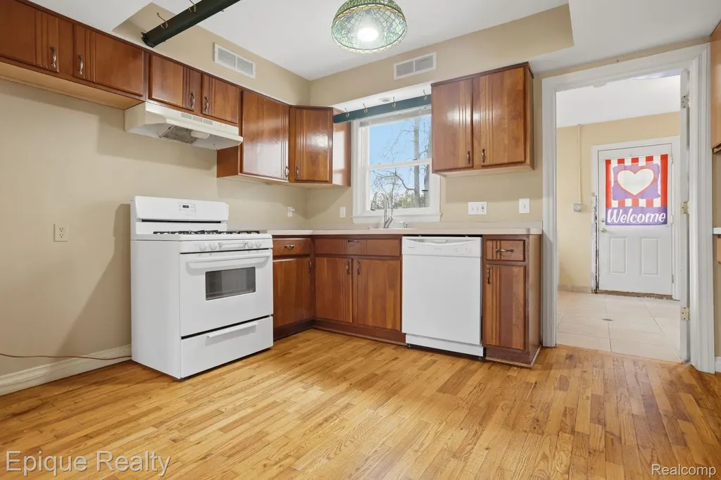 53100 Washington Street New Baltimore City MI 48047