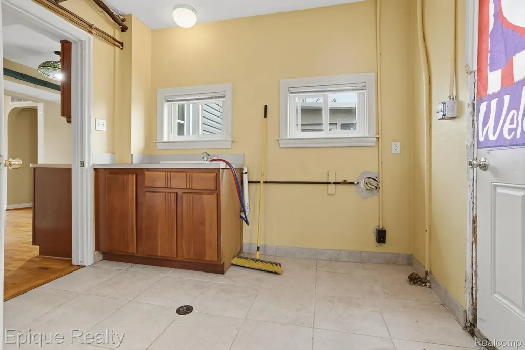 53100 Washington Street New Baltimore City MI 48047