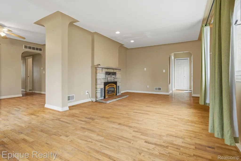 53100 Washington Street New Baltimore City MI 48047