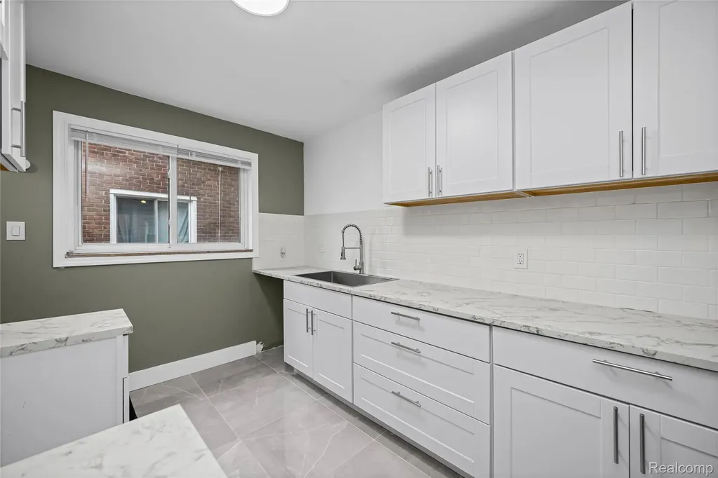 16871 Asbury Park Detroit City MI 48235