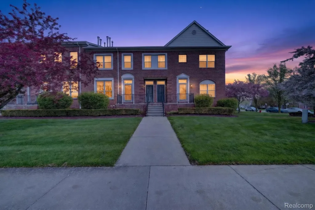 43027 Strand Drive Sterling Heights City MI 48313