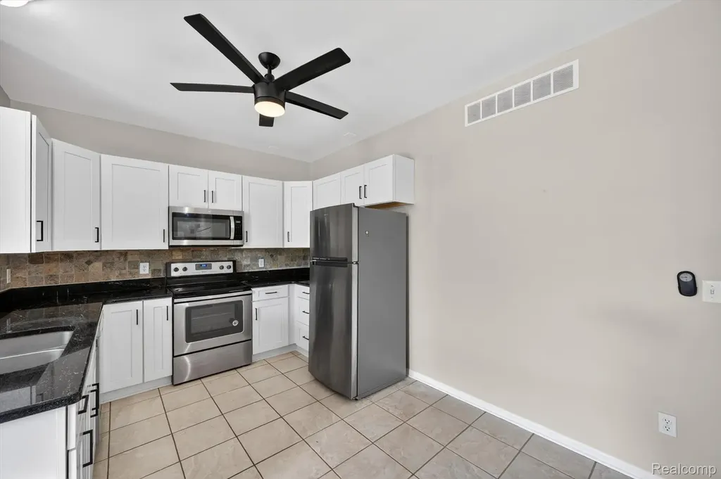 43027 Strand Drive Sterling Heights City MI 48313