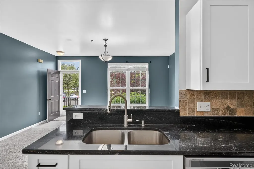 43027 Strand Drive Sterling Heights City MI 48313