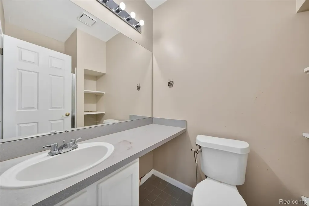 43027 Strand Drive Sterling Heights City MI 48313