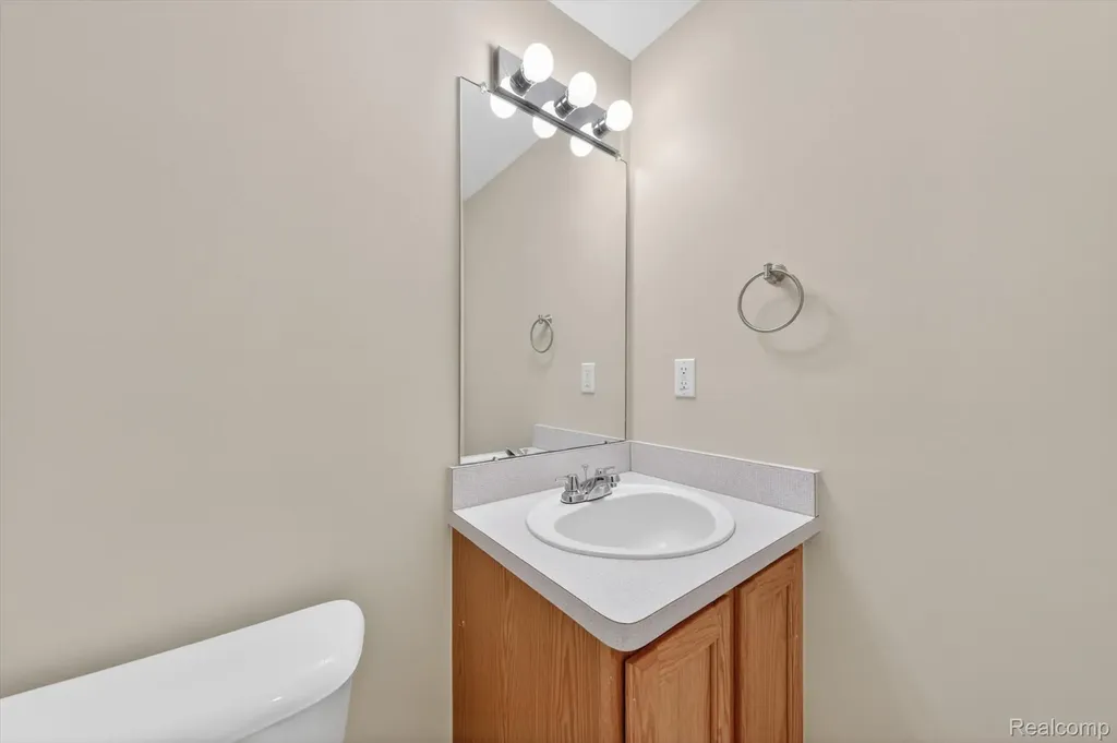 43027 Strand Drive Sterling Heights City MI 48313