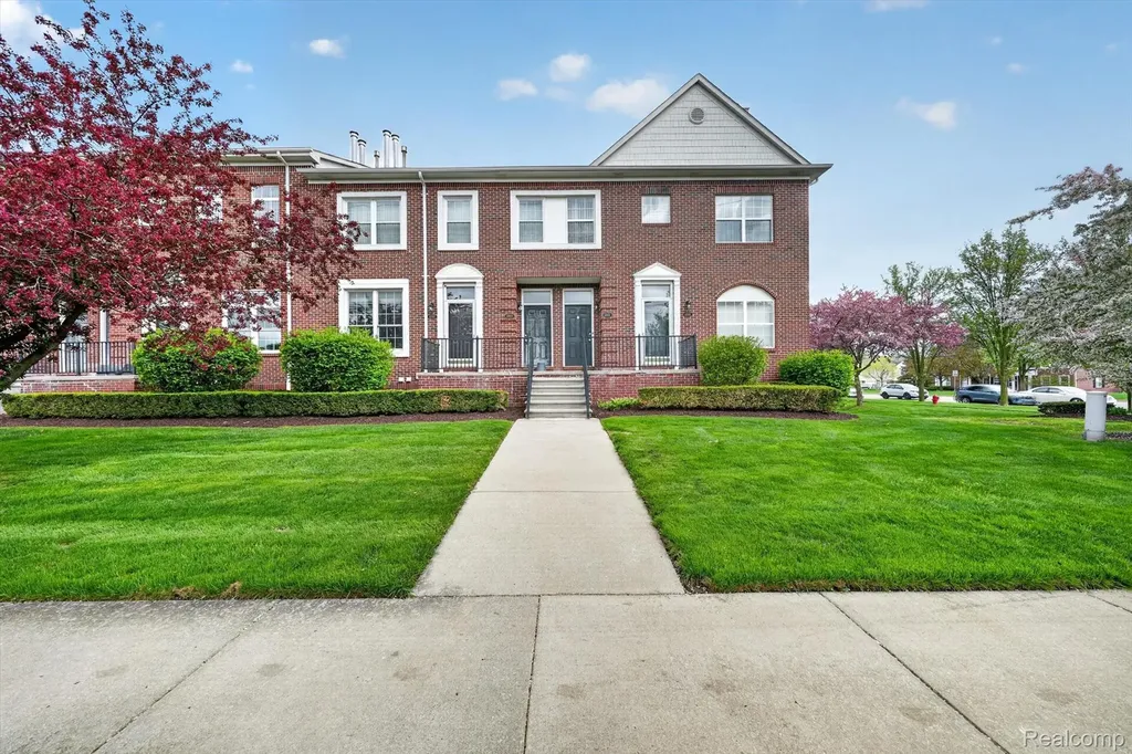 43027 Strand Drive Sterling Heights City MI 48313