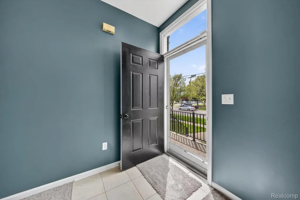 43027 Strand Drive Sterling Heights City MI 48313