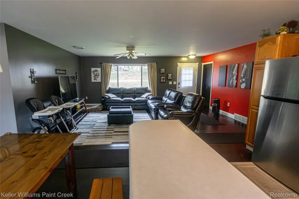 228 Clearview Drive Lyon Township MI 48653
