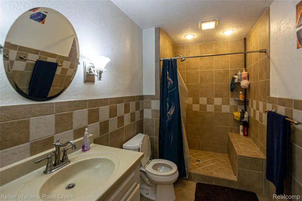 228 Clearview Drive Lyon Township MI 48653