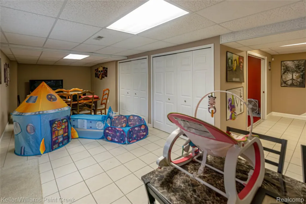 228 Clearview Drive Lyon Township MI 48653