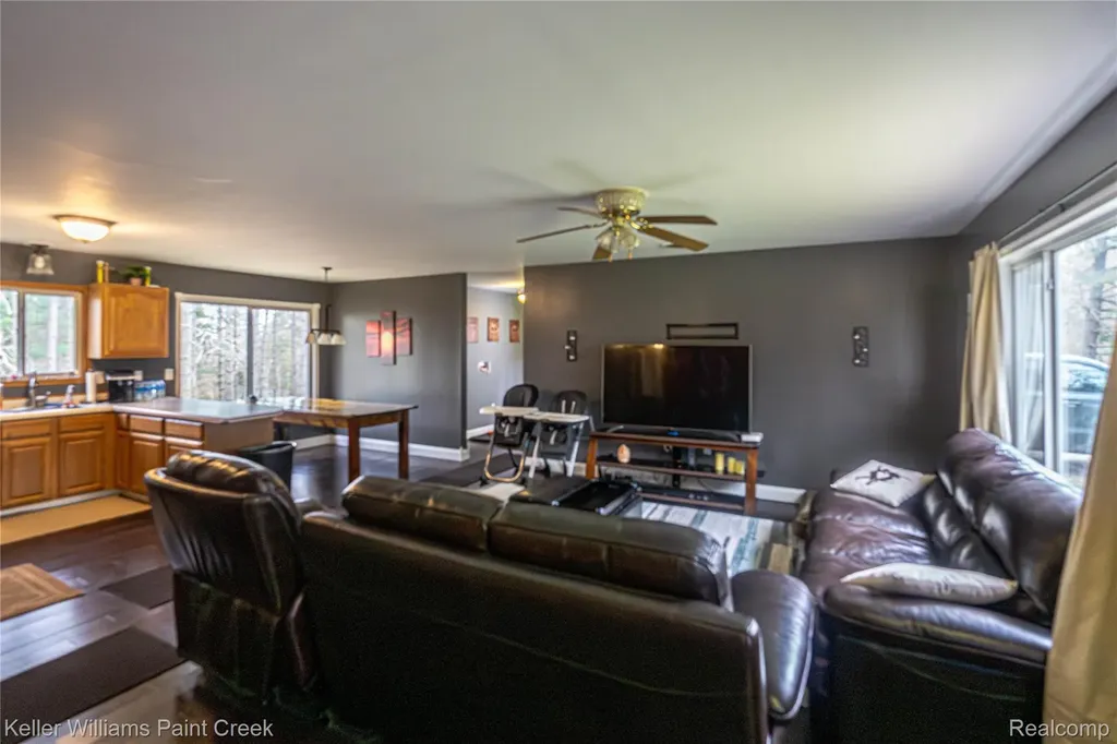 228 Clearview Drive Lyon Township MI 48653