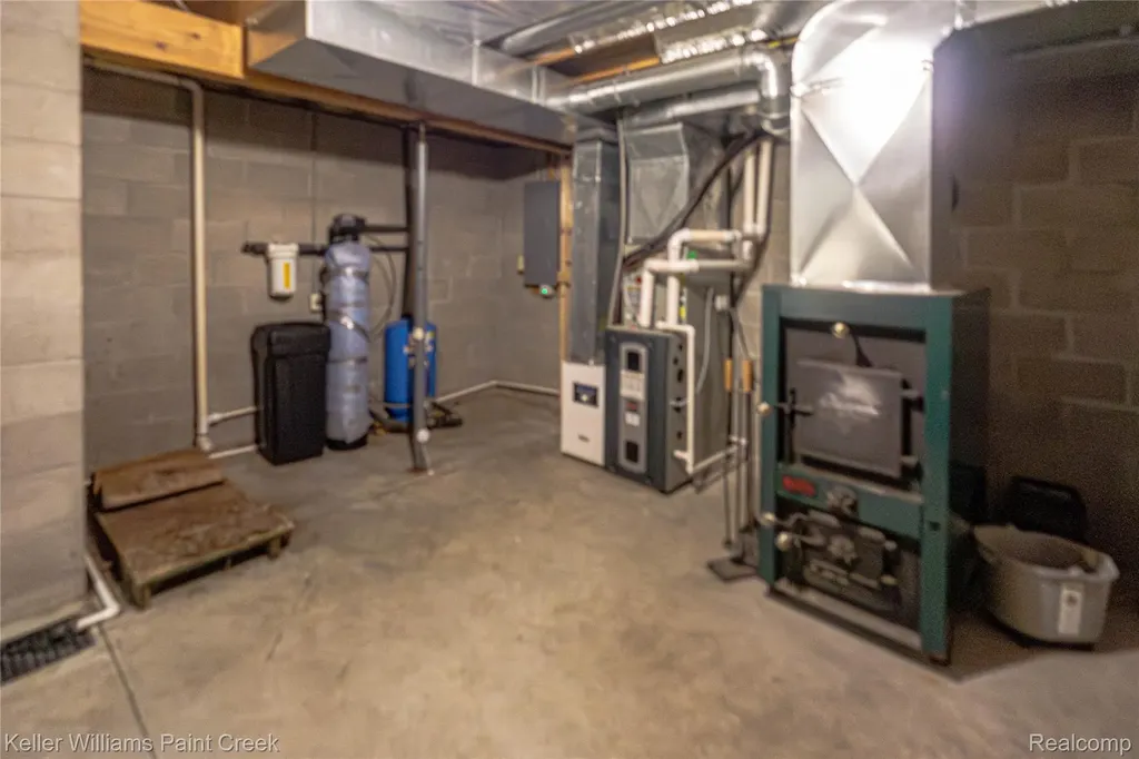 228 Clearview Drive Lyon Township MI 48653