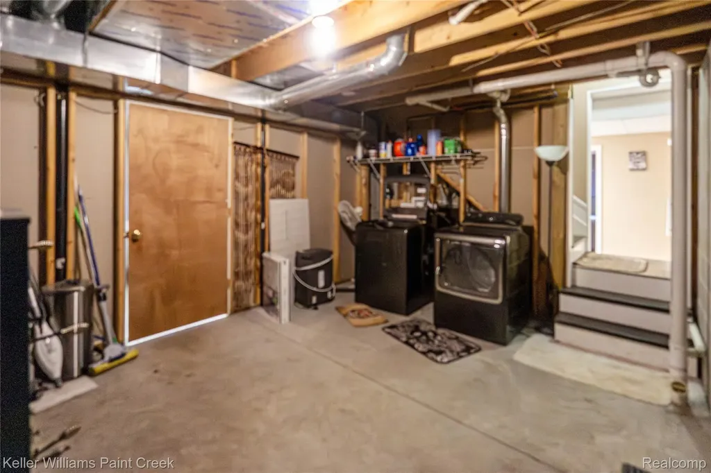 228 Clearview Drive Lyon Township MI 48653