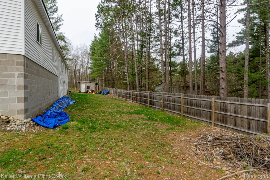 228 Clearview Drive Lyon Township MI 48653