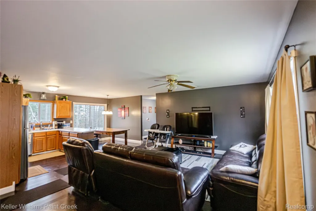 228 Clearview Drive Lyon Township MI 48653
