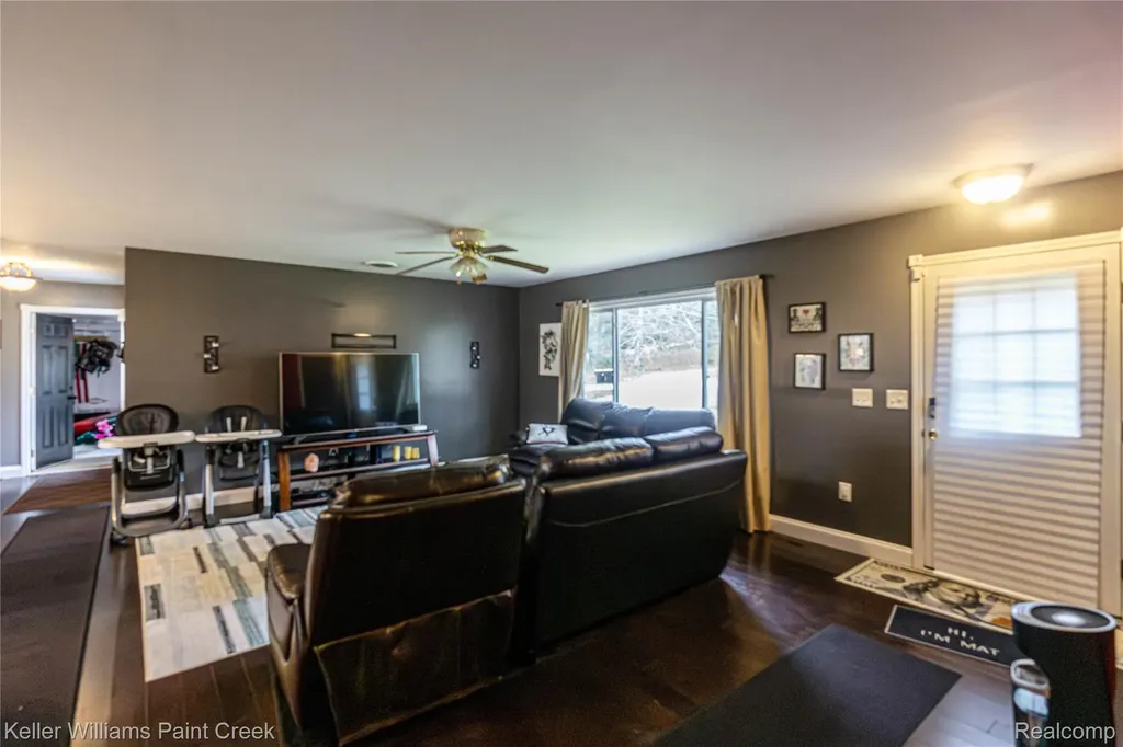 228 Clearview Drive Lyon Township MI 48653