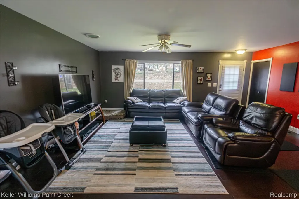 228 Clearview Drive Lyon Township MI 48653