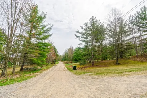 228 Clearview Drive Lyon Township MI 48653