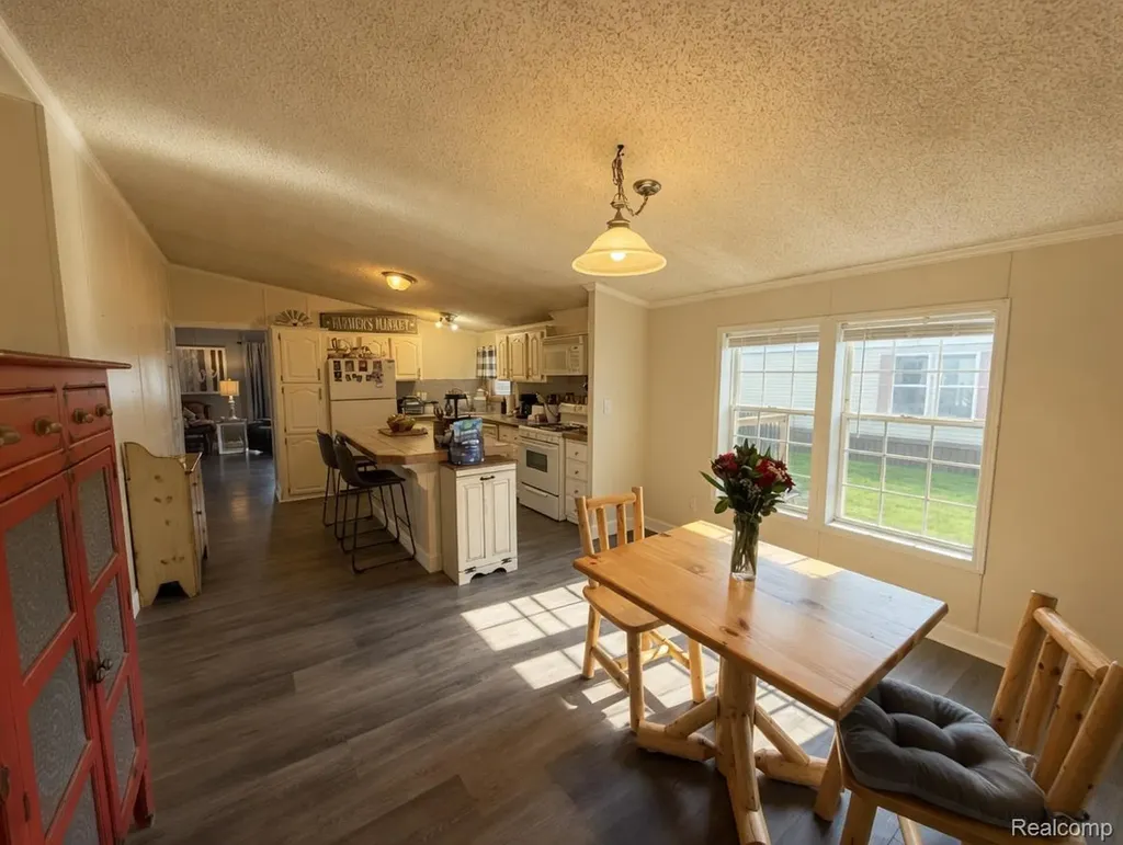 6988 Mckean Road Lot #220 Ypsilanti City MI 48197