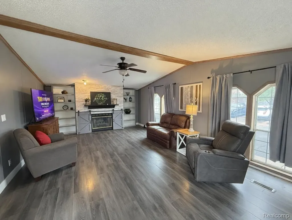 6988 Mckean Road Lot #220 Ypsilanti City MI 48197