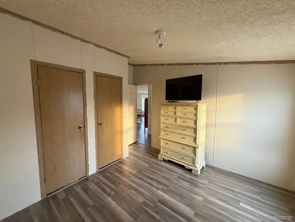 6988 Mckean Road Lot #220 Ypsilanti City MI 48197
