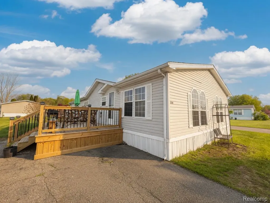 6988 Mckean Road Lot #220 Ypsilanti City MI 48197