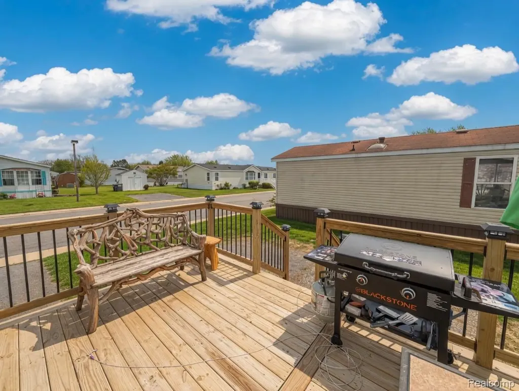6988 Mckean Road Lot #220 Ypsilanti City MI 48197