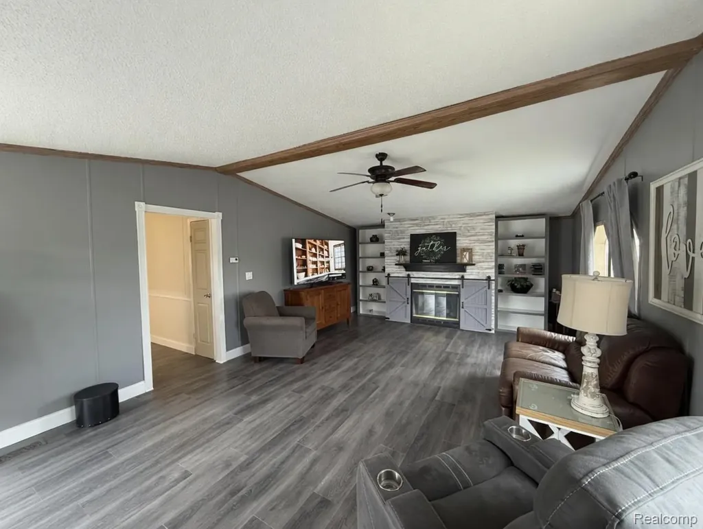 6988 Mckean Road Lot #220 Ypsilanti City MI 48197