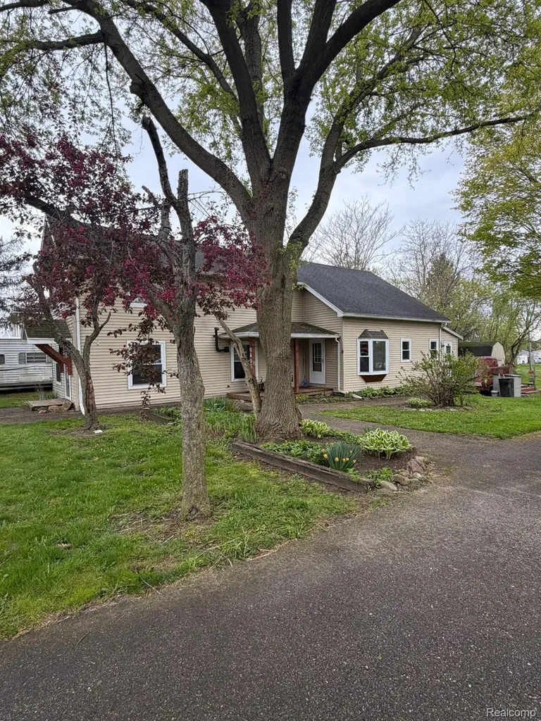 6435 11th Street Otter Lake Village MI 48464